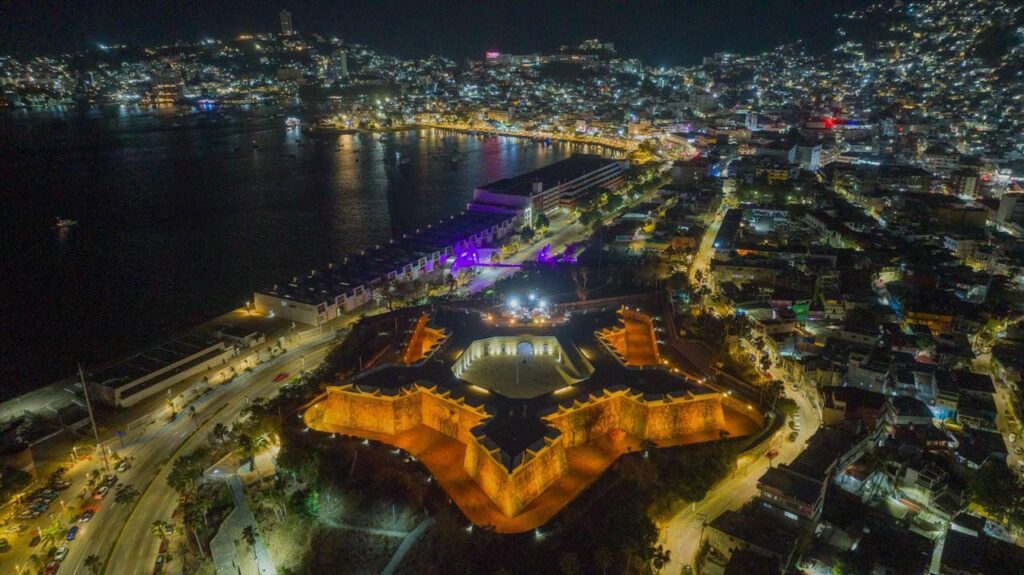 Acapulco de Noche